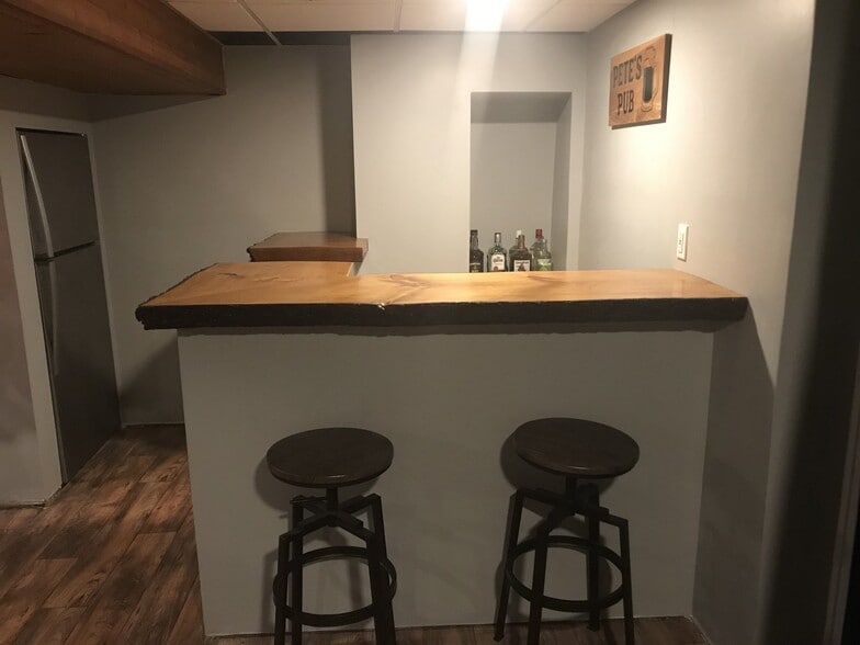 Building Photo - 36 Buttonwood Rd