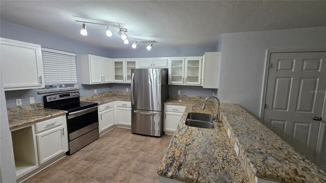 Building Photo - 9771 SW 52nd Rd