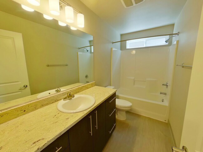 Building Photo - 335-337 NW 18th St.