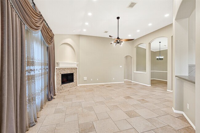 Building Photo - 18819 Forest Deer Rd