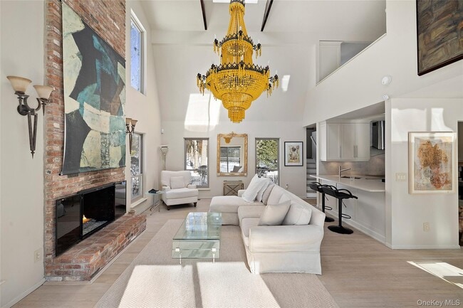 Building Photo - 11 Sandown Ct