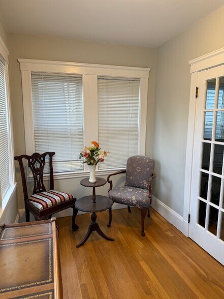 Building Photo - 25 Hill Top St