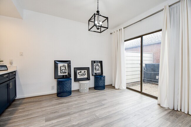 Building Photo - 2626 Bering Dr