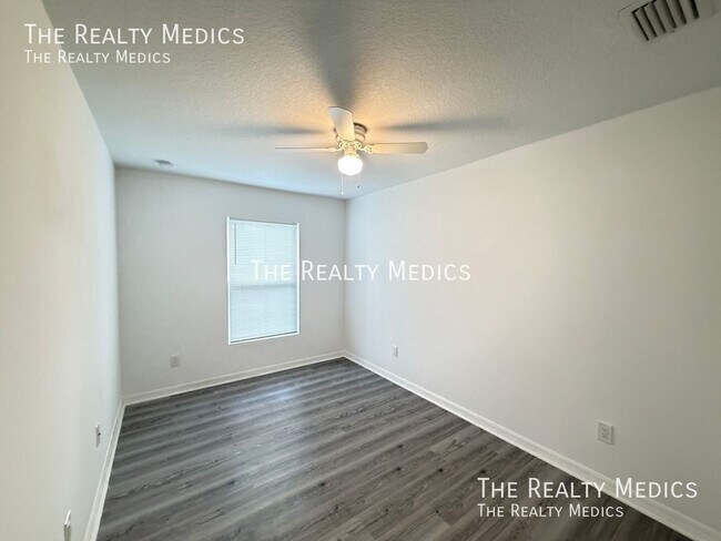 Building Photo - 13981 SW 27 Ct Rd
