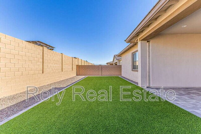 Building Photo - 20108 W Montecito Ave