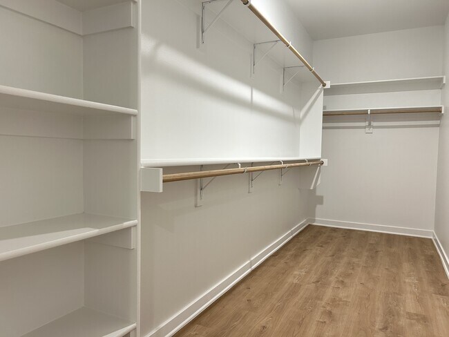 Building Photo - 522 N Goose Xing