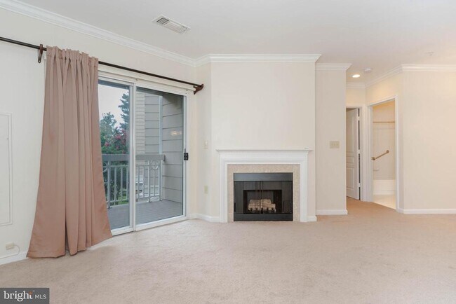 Building Photo - 2204 Westcourt Ln