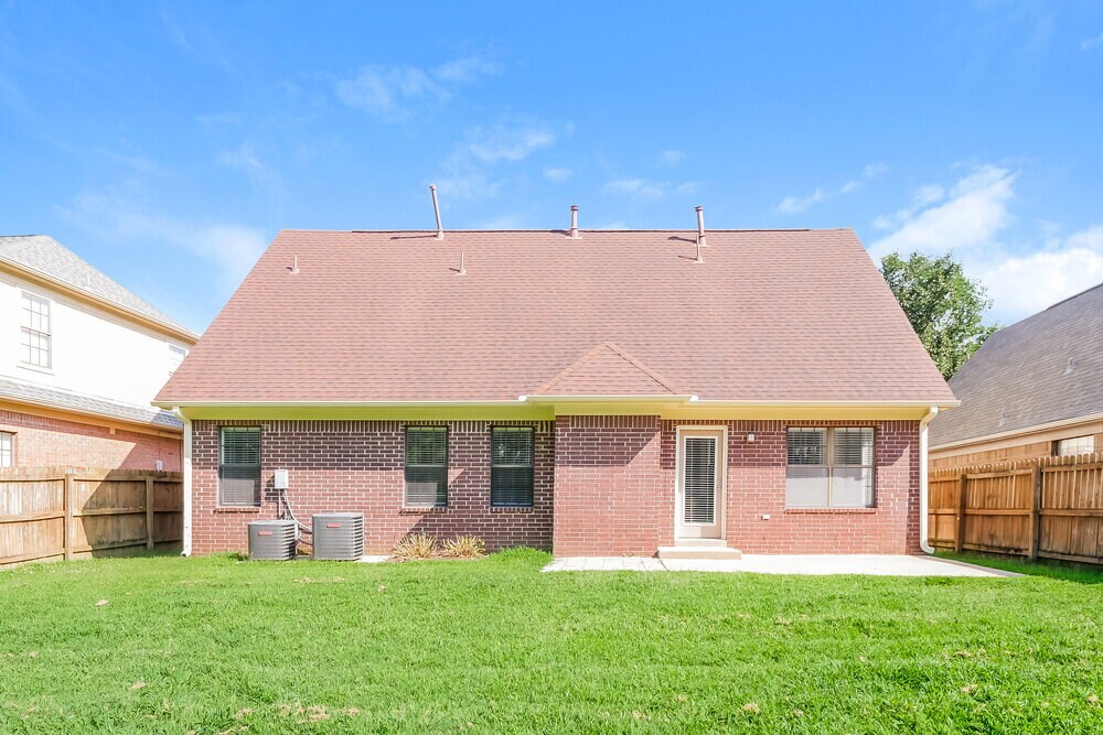 Building Photo - 7896 Jills Creek Dr