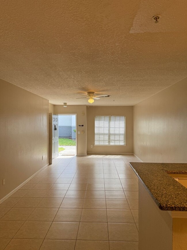 Building Photo - 4344 S Kirkman Rd