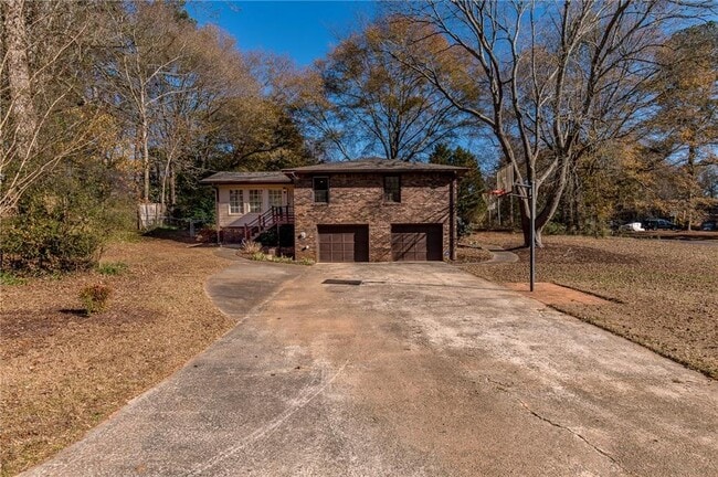 Building Photo - 905 Tanglewood Trail