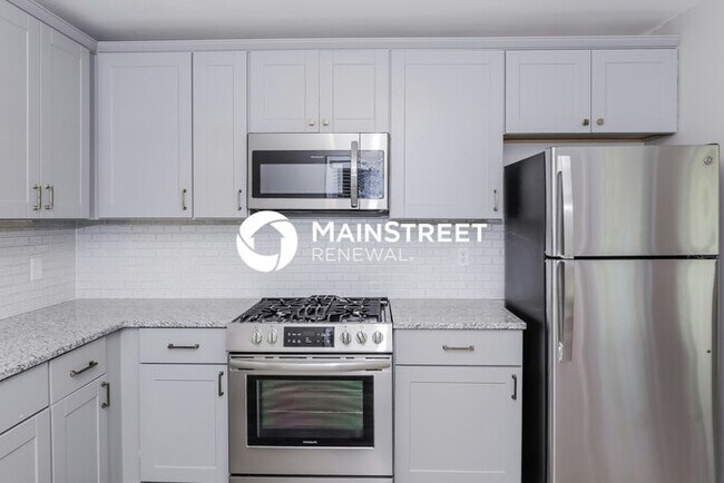 Building Photo - 3 Bedroom Pet-Friendly Home in MINT HILL, NC with Main Street Renewal