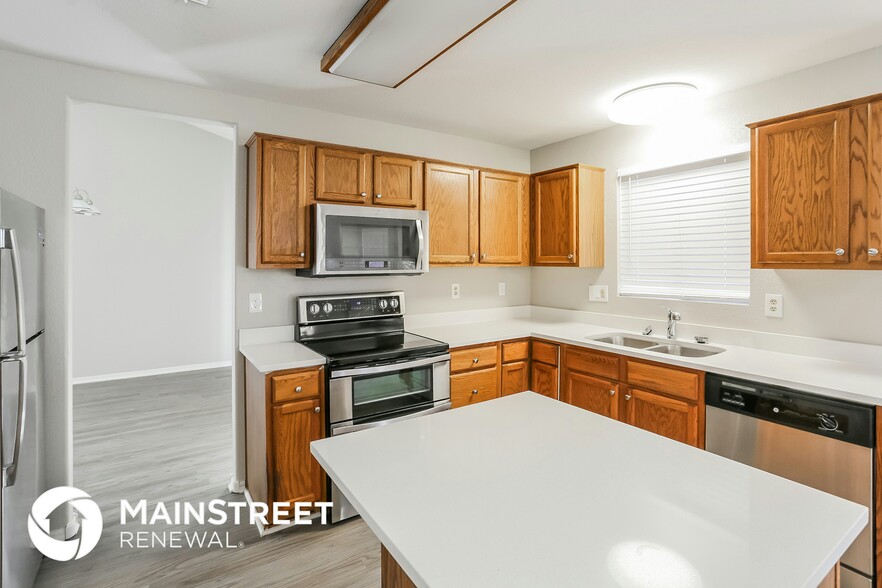 Building Photo - 17452 N 64th Dr
