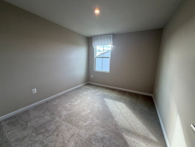 Building Photo - 59 Glacier Ave