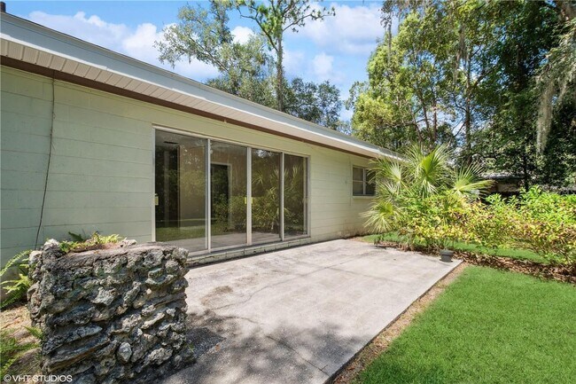 Building Photo - Well Kept Home in Madison Park - SUBLEASE