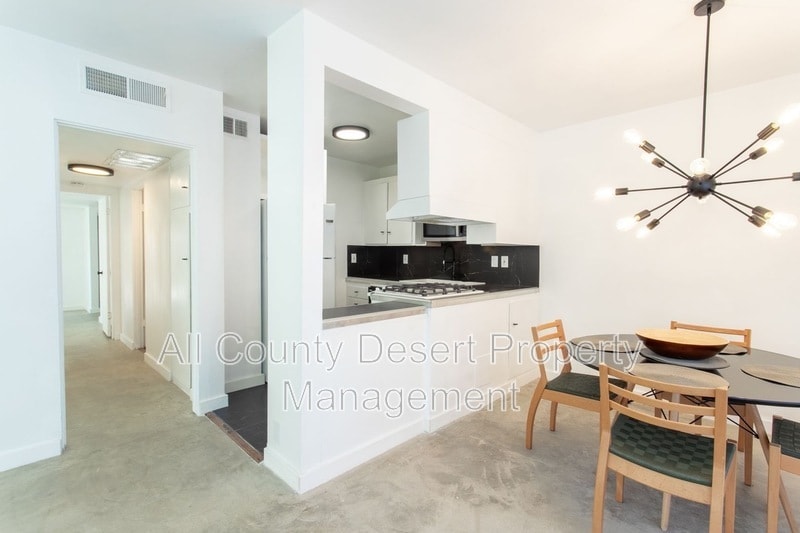 Building Photo - 46075 Ocotillo Dr