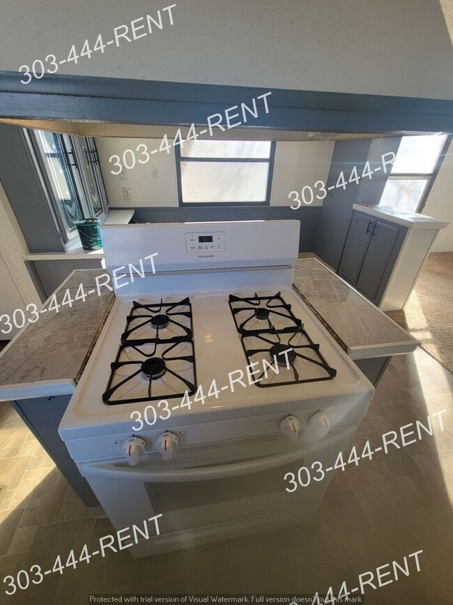 Building Photo - 3 Bedroom 2 Bath Mobile Home!