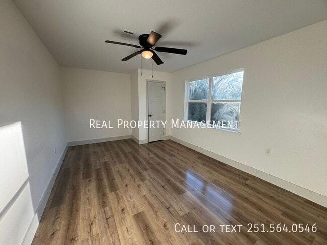 Building Photo - 3158 Lees Ln