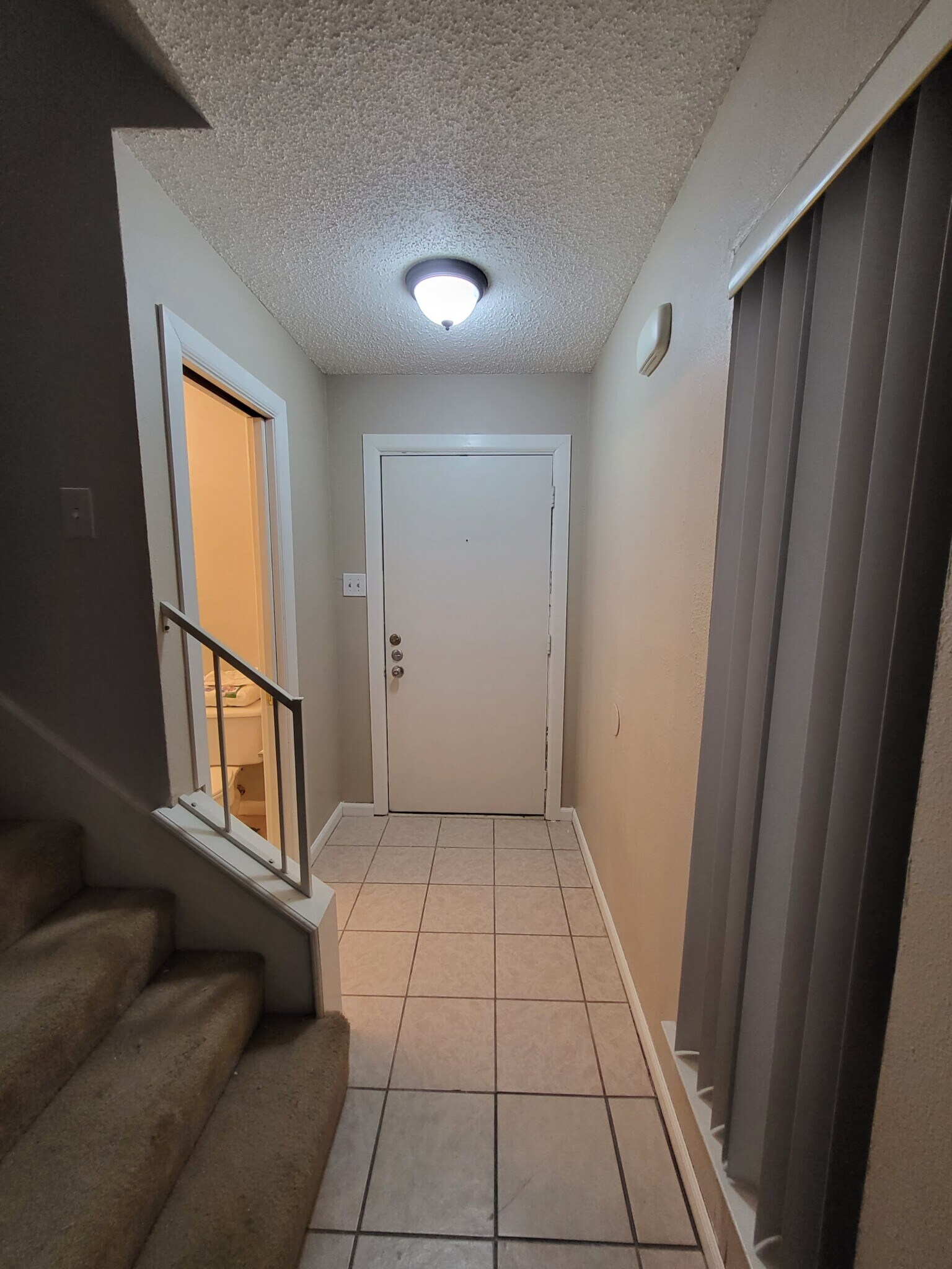 Building Photo - 6702 Deatonhill Dr