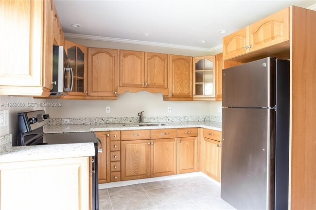 Building Photo - 848 Arlington Dr