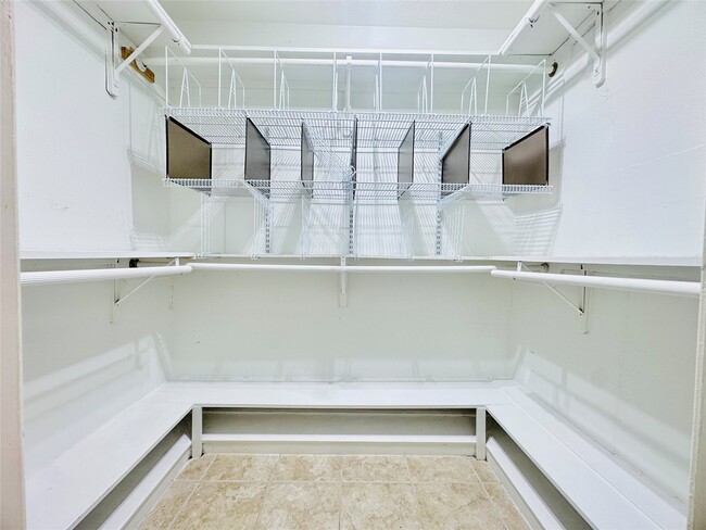 Building Photo - 7419 San Morino Dr
