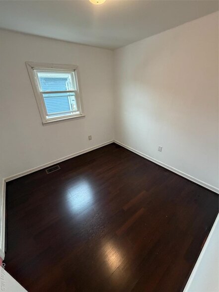 Building Photo - 28-88 Faber Terrace