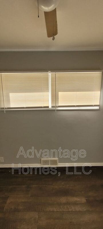 Building Photo - 11214 Crystal Ave