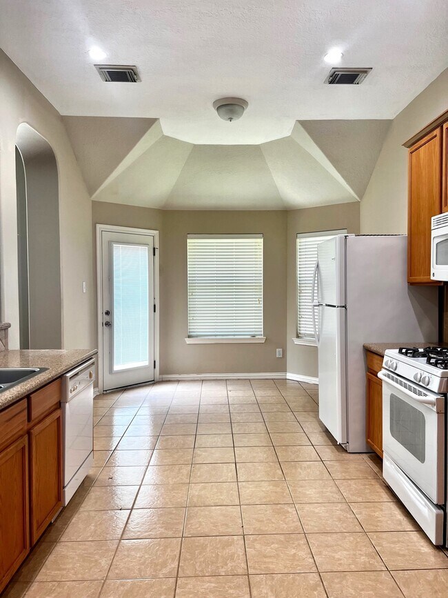 Building Photo - 23907 Hackberry Creek Dr