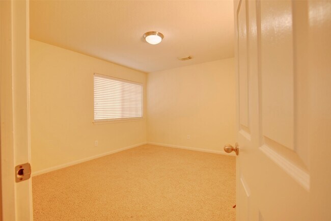 Building Photo - 1139 Glenwood Canyon Ln