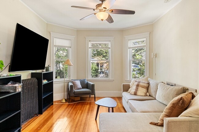 Primary Photo - 14 Trescott St