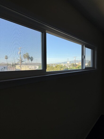 Building Photo - 2029 Delaware Ave