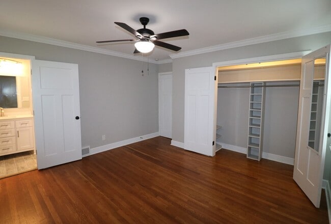 Building Photo - 2832 Monticello Dr