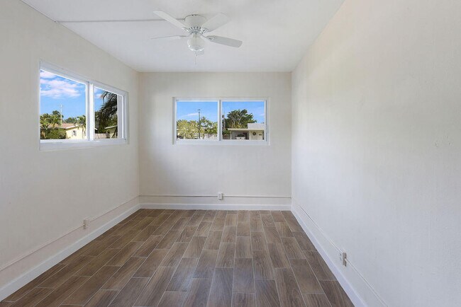 Building Photo - 710 Cayuga St