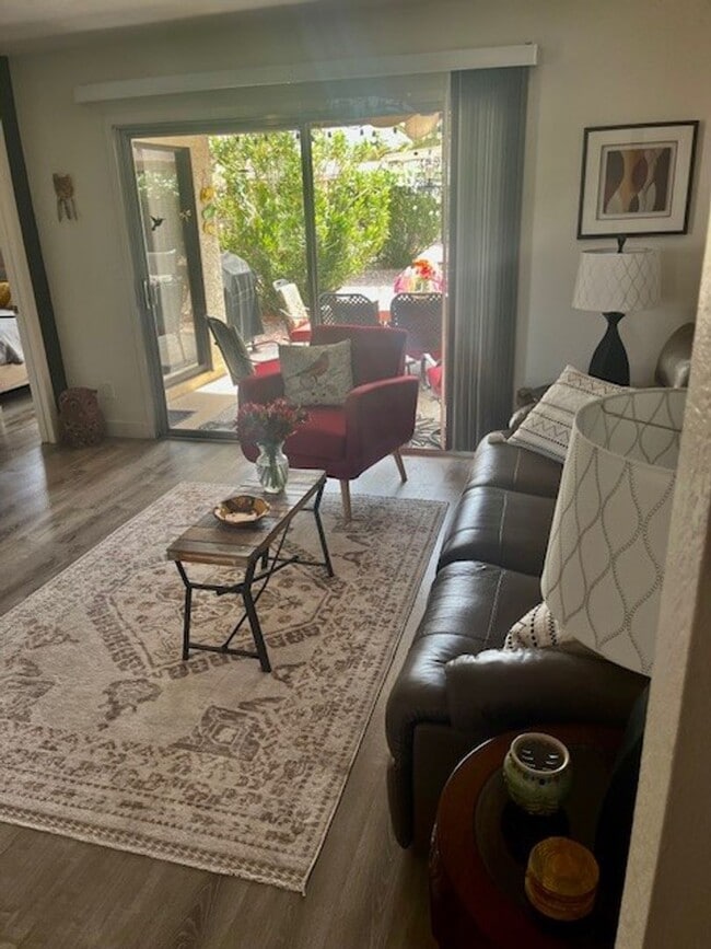 Building Photo - Great Summer Rental at a Great Price! Available any 30 day time frame between May 15 through Octo...