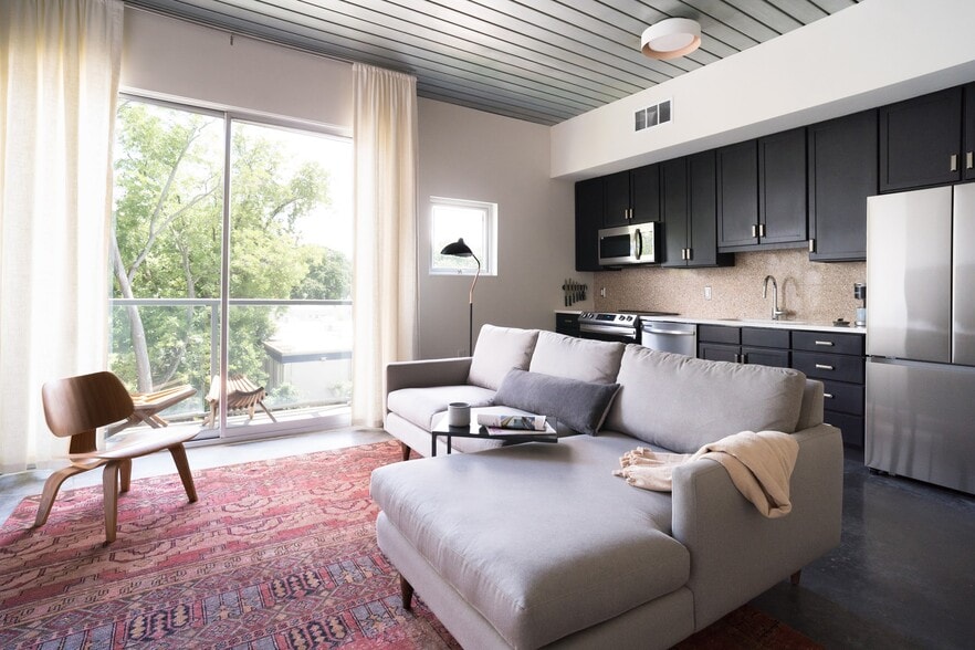 Building Photo - 620 Glen Iris Dr NE