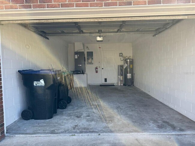 Building Photo - 9852 Flynt Cir