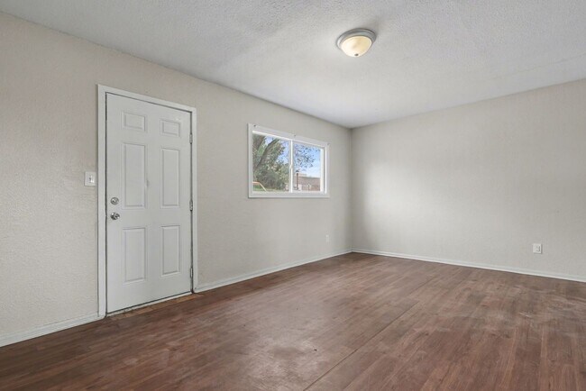 Building Photo - 207 N Santa Fe Ave