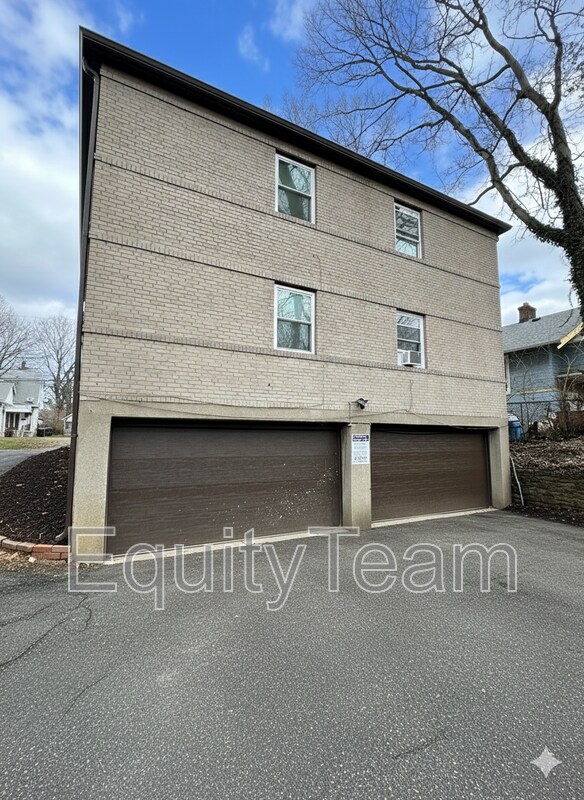 Building Photo - 1219 Franklin Ave