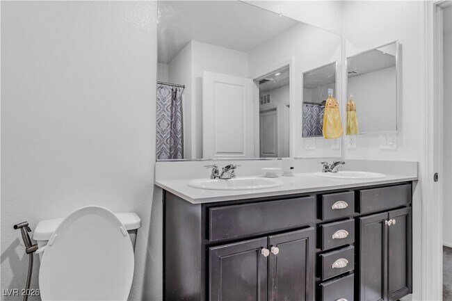 Building Photo - 10289 Massachusetts Ln