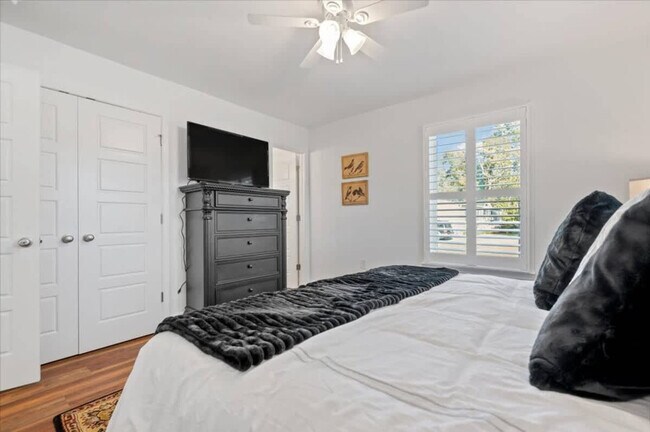 Building Photo - 655 Charlies Rd