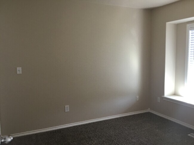 Building Photo - Beautiful & Spacious Four Bedroom Meridian Home!!!