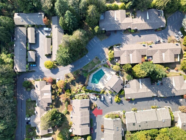 Building Photo - 2Bd/1.75Ba Kirkland Townhouse