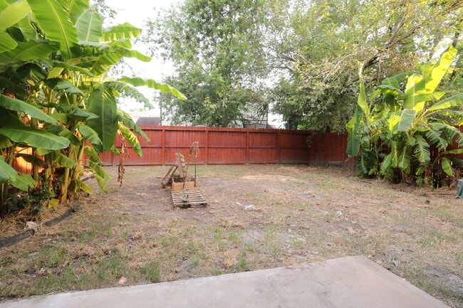 Building Photo - 4624 W Orange St