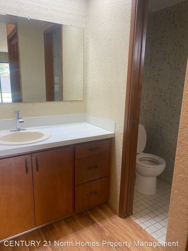 Building Photo - 3 br, 2 bath House - 4626 Greely St