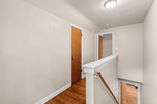 Building Photo - 1502 Schuyler Rd