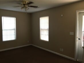 Building Photo - 621 S Wilkinson St