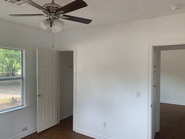 Building Photo - MAJOR PRICE DROP! Excellent home located in Kendall - Whittier!