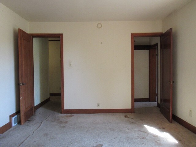 Building Photo - 21 Cleveland Ave