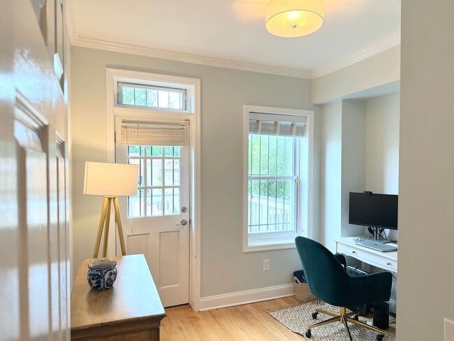 Building Photo - SPACIOUS 3 BED BROWNSTONE with PARKING, YARD and 2 DECKS!