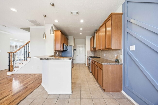 Building Photo - 3205 Victorian Manor Ln