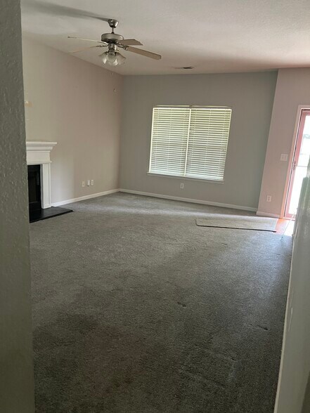 Building Photo - 2890 Lewis Ln
